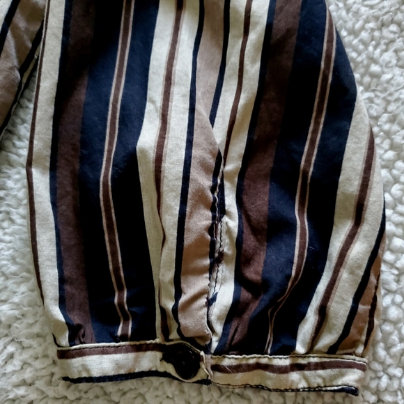 ♦️A.N.A. Square neck, button down, loose fit top♦️ - Picture 4 of 5